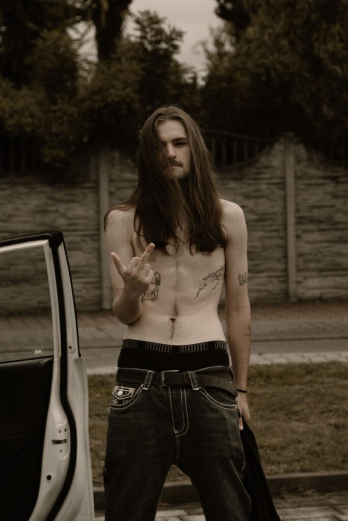 Grunge Fashion Men: Beginners' Style Guide (2026) Grunge fashion men movement
